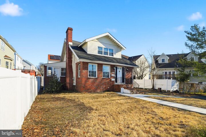 Property Photo:  720 Kedron Avenue  PA 19070 