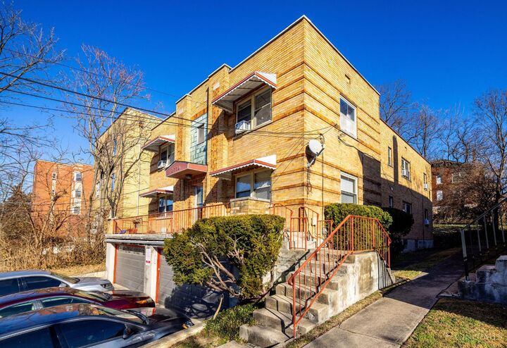 Property Photo:  2728 Digby Avenue  OH 45220 