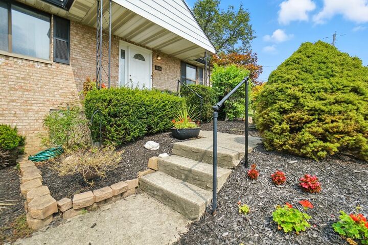 Property Photo:  6880 Rackview Road  OH 45248 