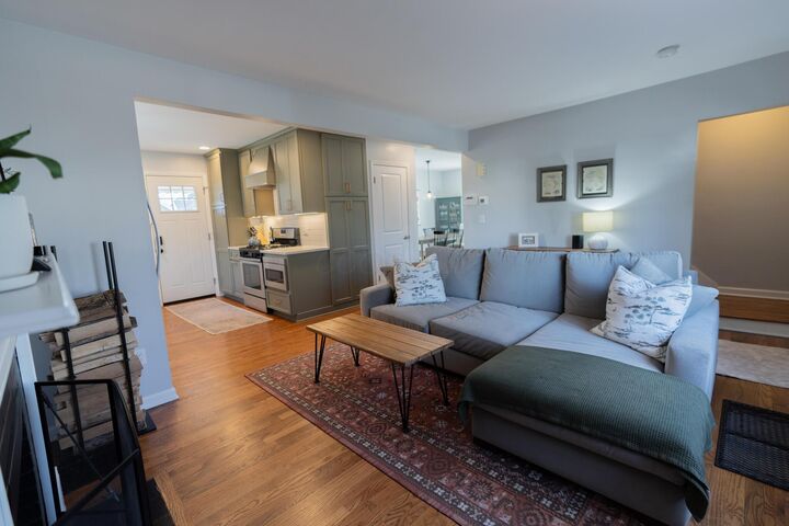 Property Photo:  876 Thomas Road  OH 43212 