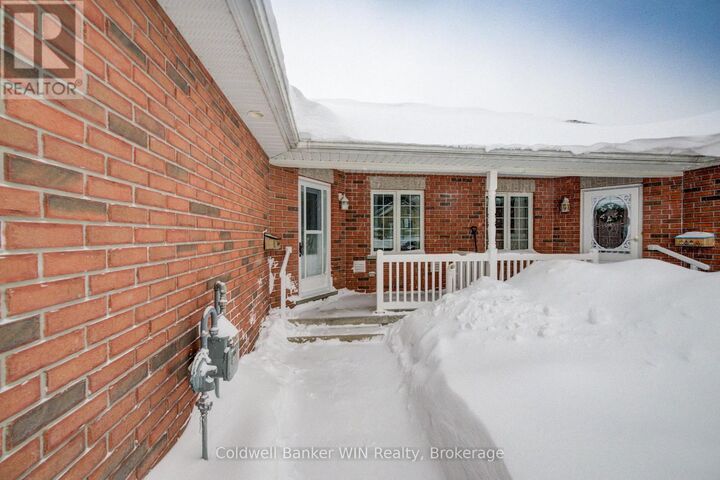 Property Photo:  142 Miller Street  ON N0G 2L3 