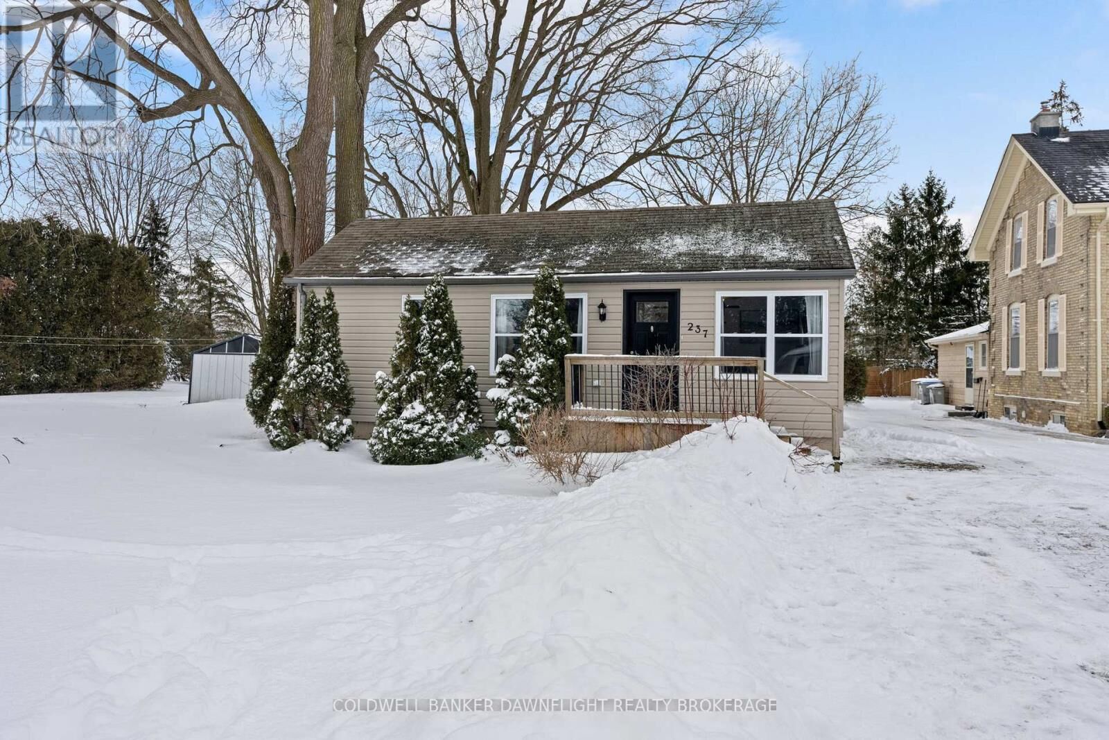 Property Photo: 237 Huron Street West ON N0M 1S2