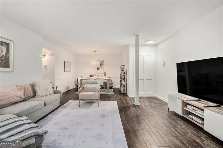 Property Photo: 94 Rosaire Place NW GA 30327