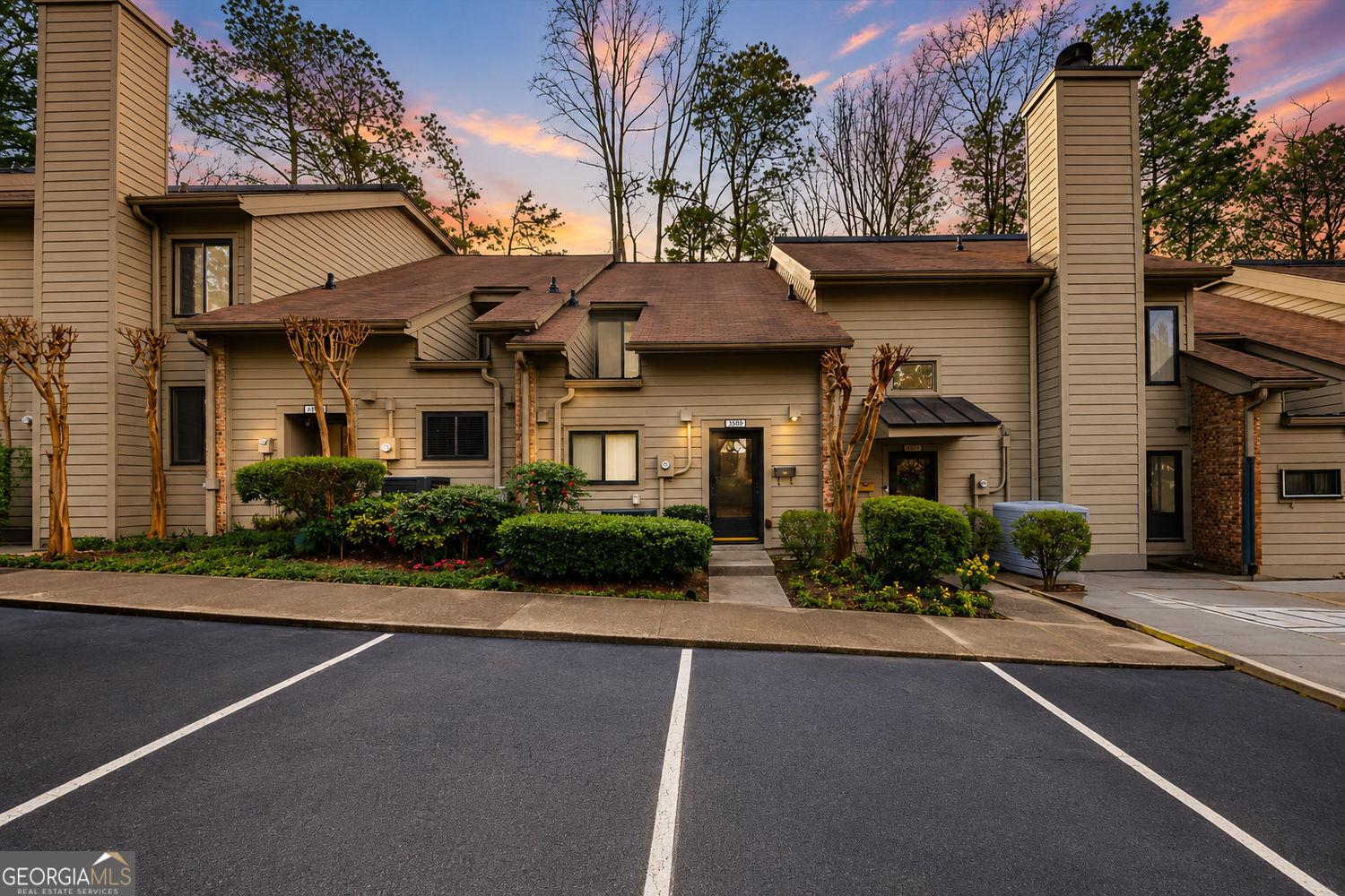 Property Photo: 3509 Stonewall Place SE GA 30339
