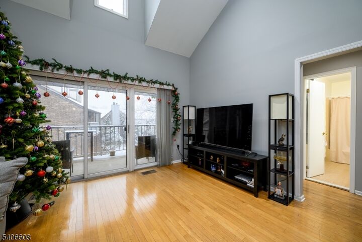 Property Photo:  900 Valley Rd D1o  NJ 07013 