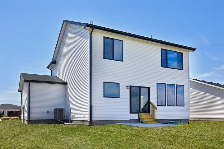 Property Photo: 4410 NE 7th Street IA 50021