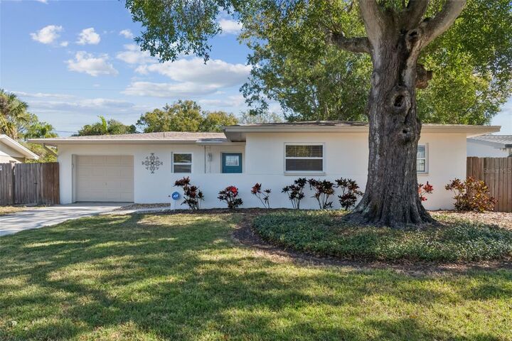 Property Photo:  4705 W Alline Avenue  FL 33611 
