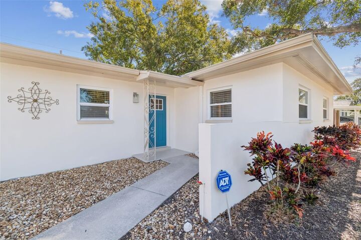 Property Photo:  4705 W Alline Avenue  FL 33611 