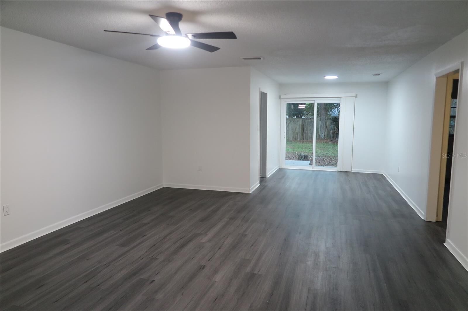 Property Photo:  509 NW 19th Lane B  FL 32609 