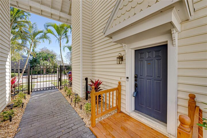 Property Photo:  307 S Bungalow Park Avenue B  FL 33609 