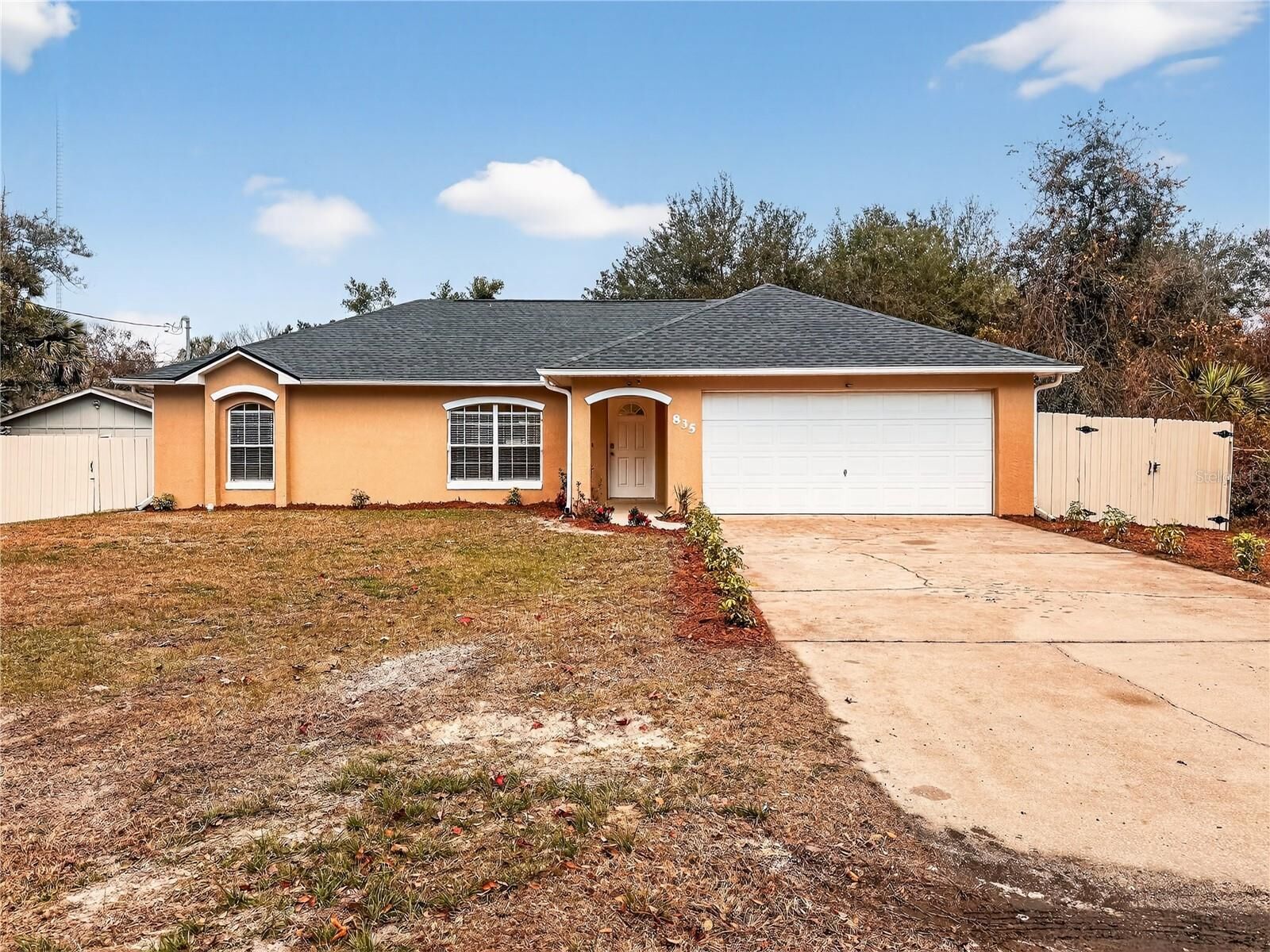 Property Photo: 835 Lancaster Avenue FL 32763