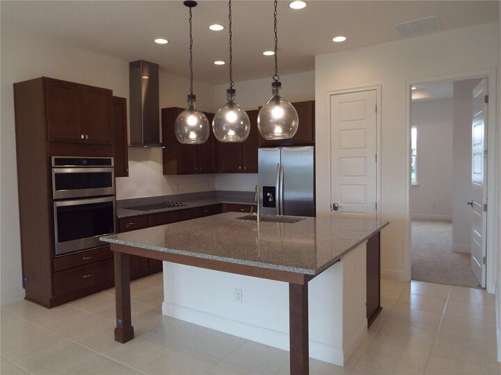 Property Photo:  10090 Sunnifa Alley  FL 32832 