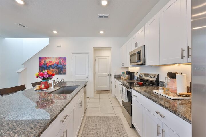 Property Photo:  10824 Fanning Springs Court  FL 33647 