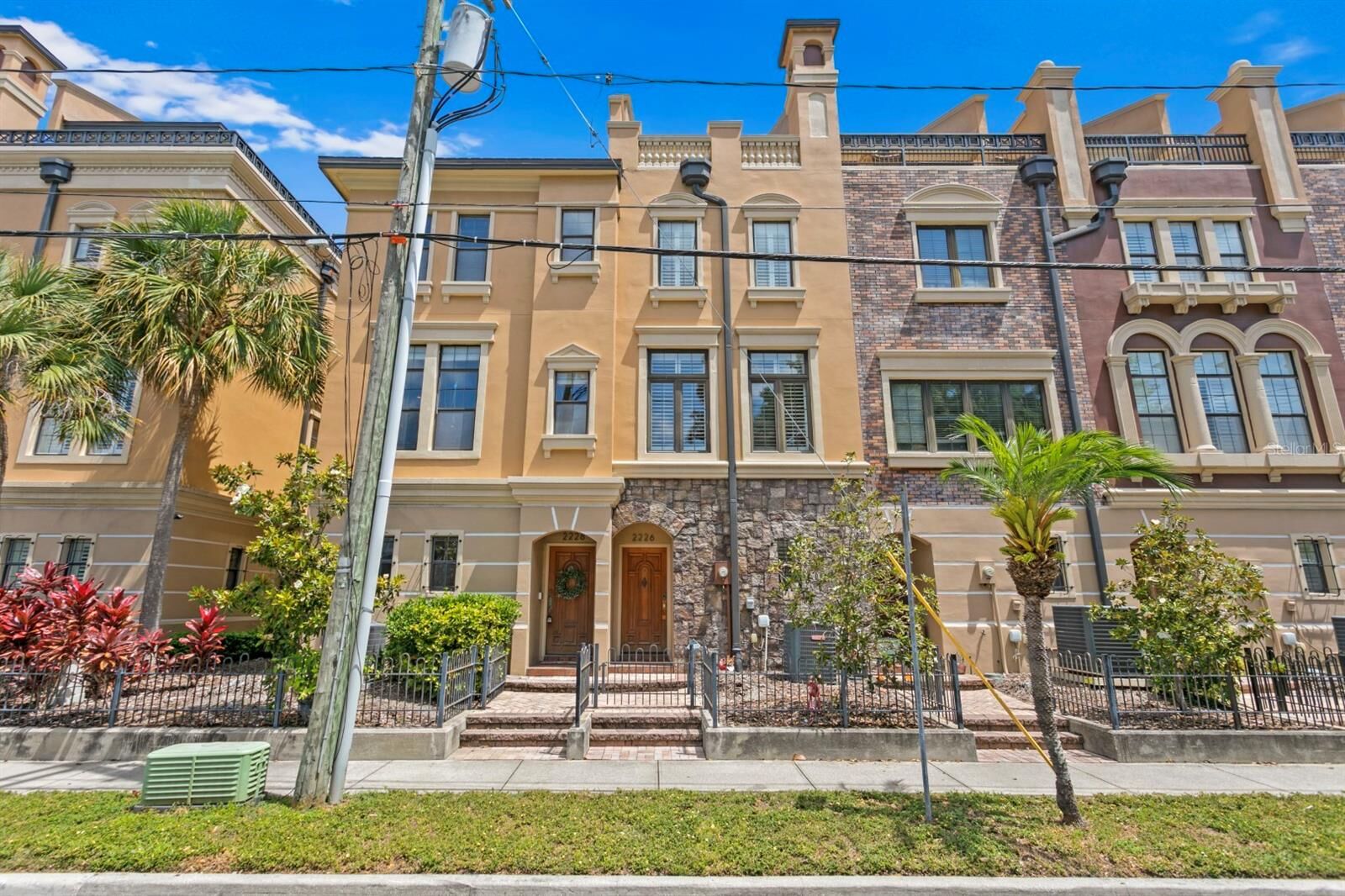 Property Photo: 2226 Soho Bay Court FL 33606