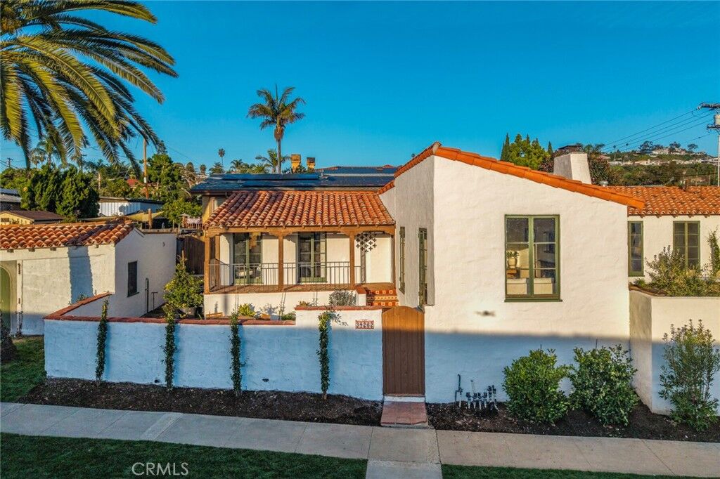 Property Photo: 34262 Via Velez B CA 92624