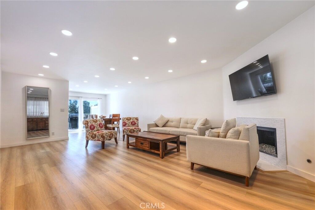 Property Photo:  9325 Sunland Park 23  CA 91352 