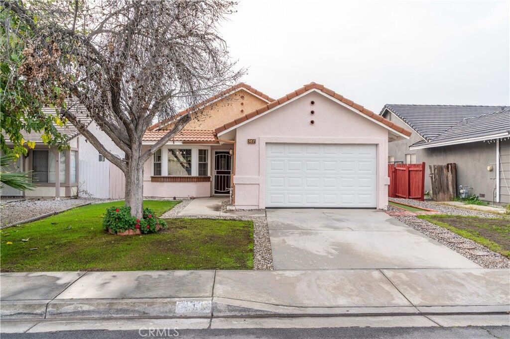 Property Photo:  961 Aster Street  CA 92545 