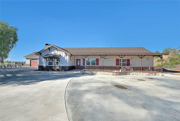 Property Photo:  575 Scotts Lane  CA 92860 