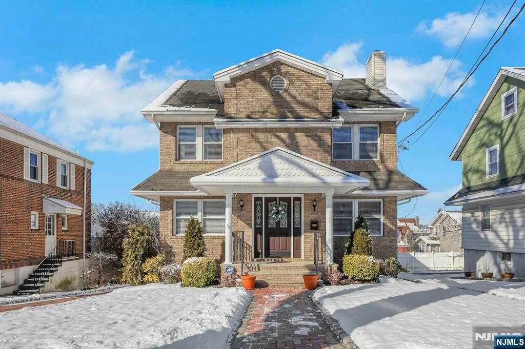 Property Photo:  19 Hamilton Avenue  NJ 07032 