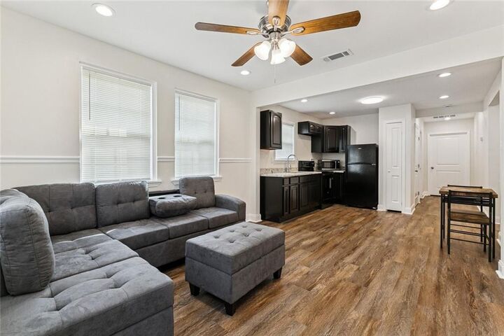 Property Photo:  900 Fried Street  LA 70053 