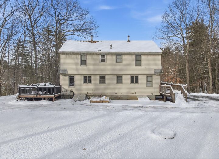 Property Photo: 3A Walton Circle NH 03053