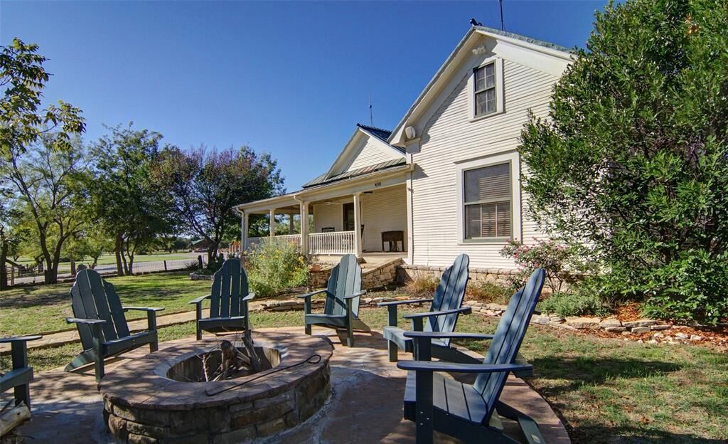 Property Photo: 400 S Weldons Way TX 76449
