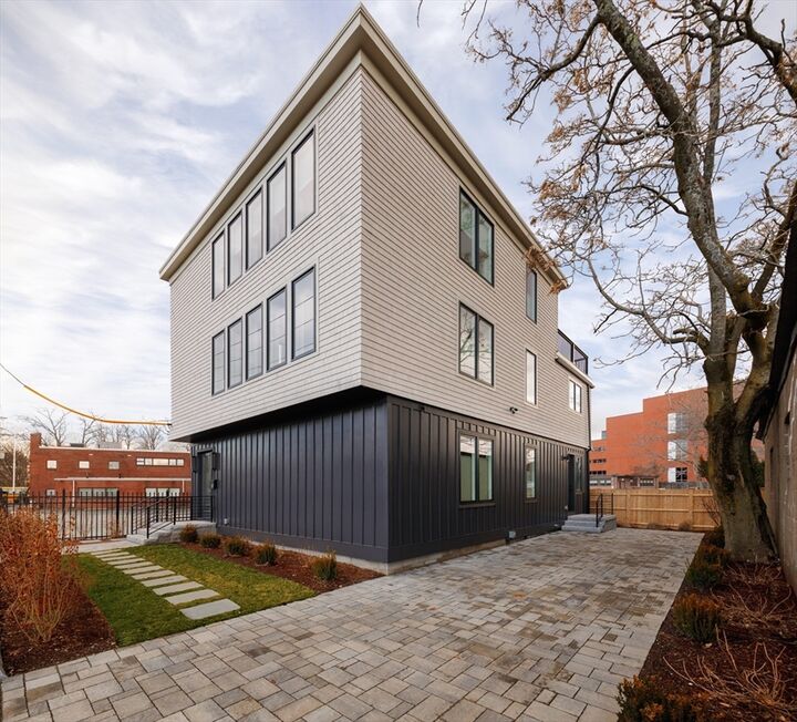 Property Photo:  17 Smith Place  MA 02138 