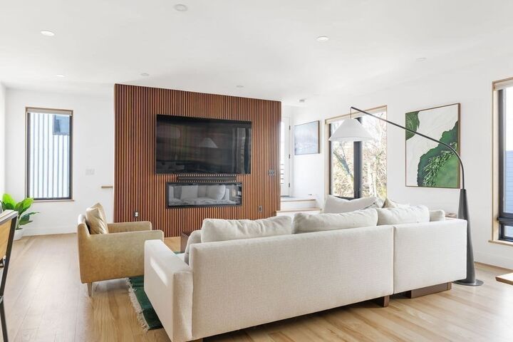 Property Photo:  31 Hall St 2  MA 02453 