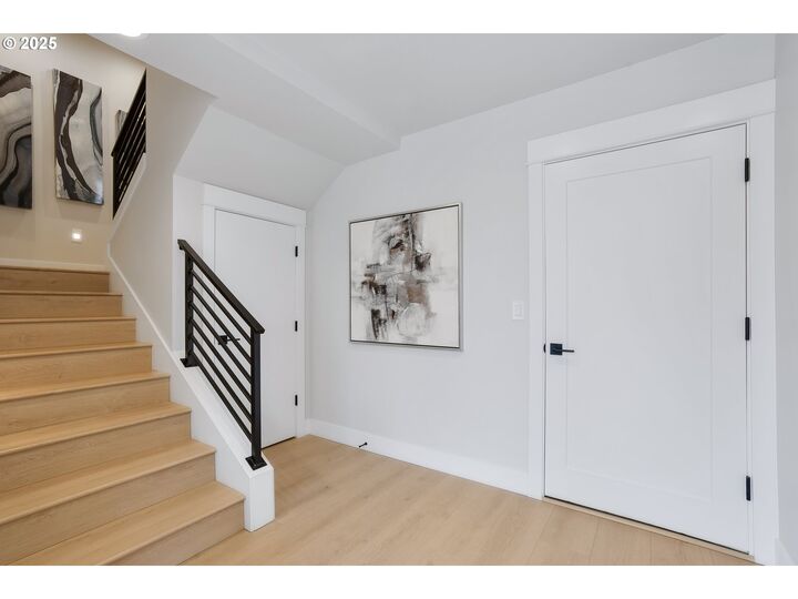 Property Photo:  6012 SW 18th Ave  OR 97239 