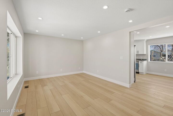 Property Photo:  6121 S 520 East  UT 84107 