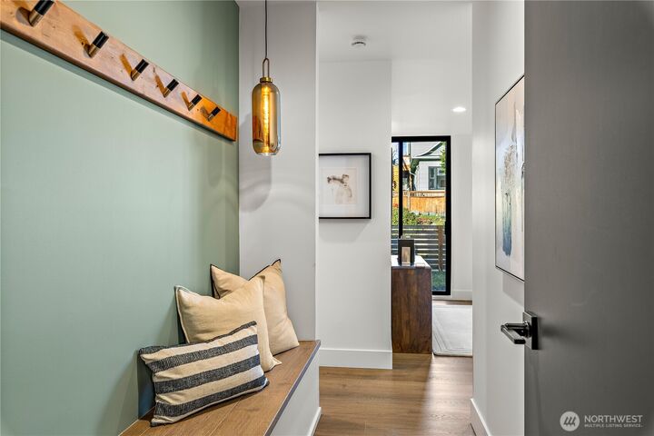 Property Photo: 721 N 80th Street WA 98103