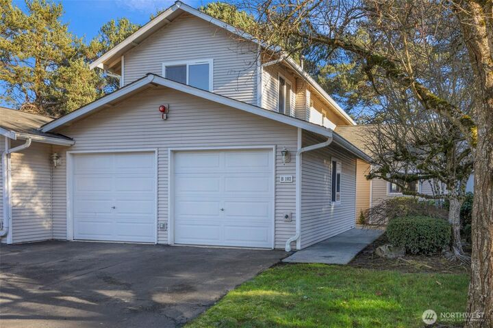 Property Photo:  217  112th Street SW B102  WA 98204 