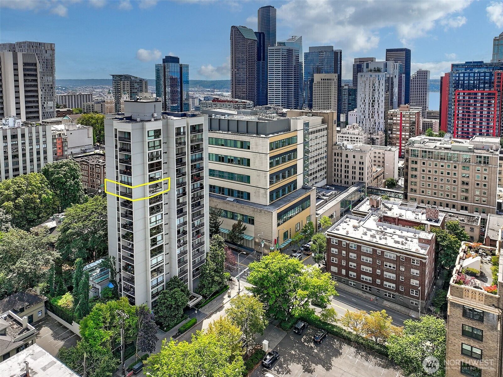 Property Photo:  1101  Seneca Street 1301  WA 98101 