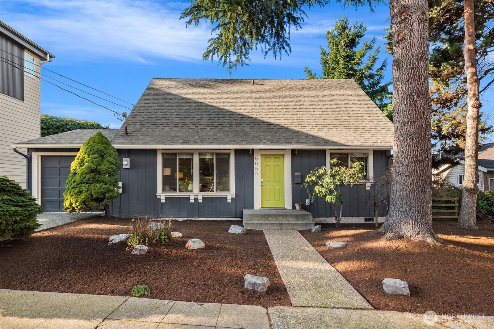 Property Photo:  5055  7th Avenue NE  WA 98105 