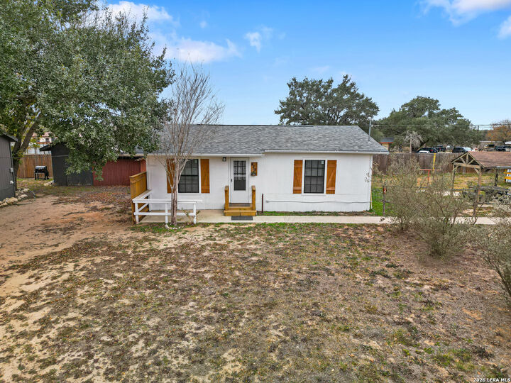 Property Photo:  429 Palo Alto  TX 78073 