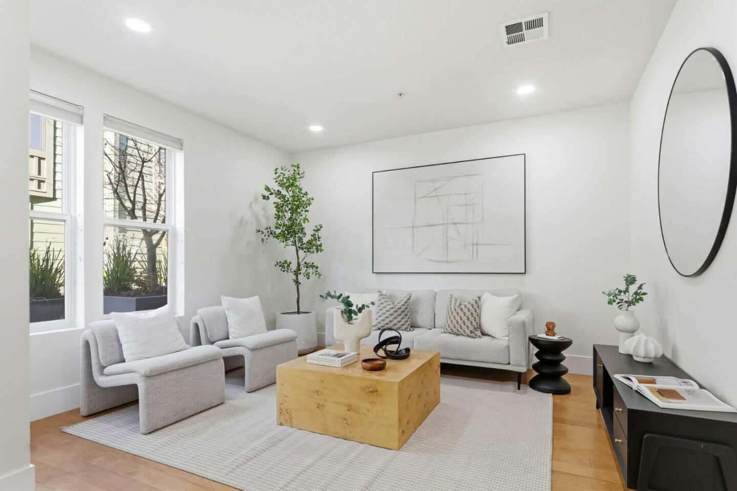 Property Photo:  823 Altaire Walk  CA 94303 