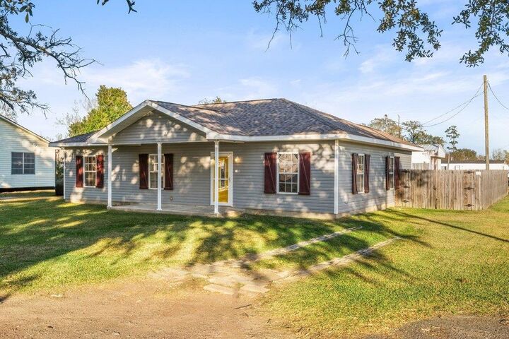 Property Photo:  310 Pitre Street  LA 70663 