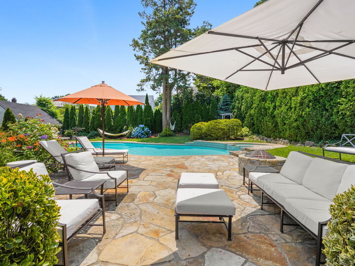 Property Photo:  23 Auldwood Road  CT 06902 