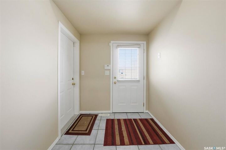 Property Photo:  626 Peterson Crescent  SK S7L 7H8 