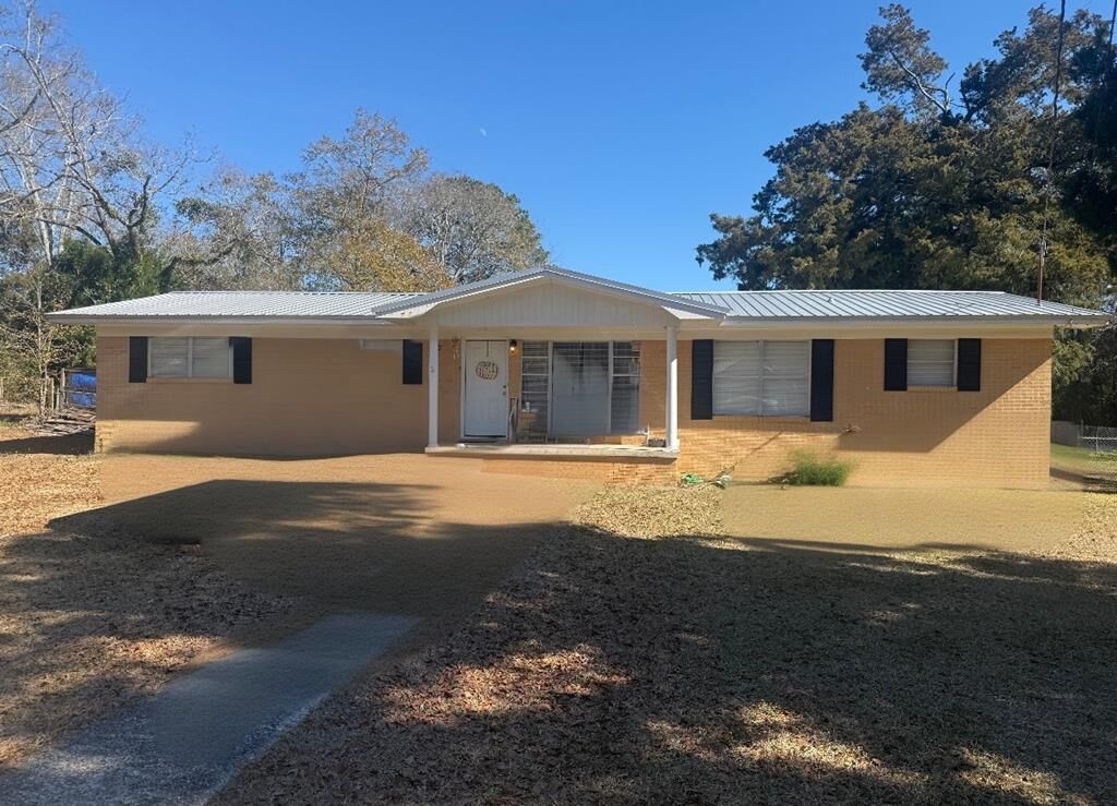 Property Photo:  400 Marie  AL 36312 