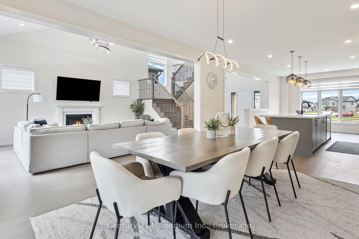 Property Photo:  125 Stoneleigh Drive  ON L9Y 4X5 