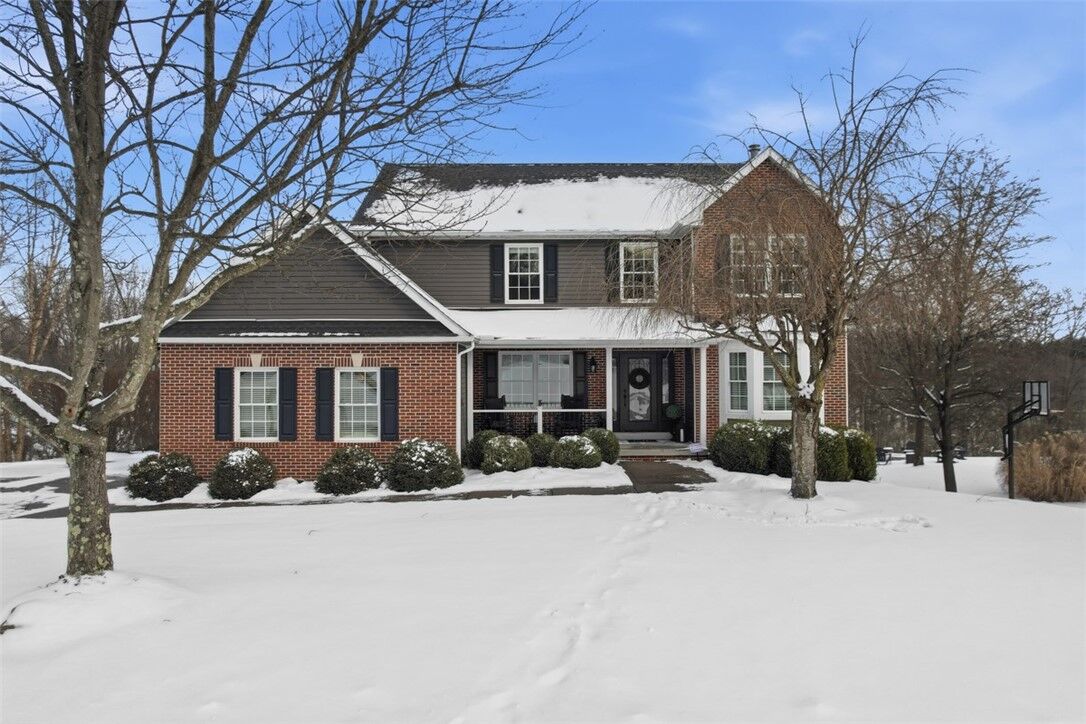 Property Photo:  1039 South Lake Drive  PA 15044 