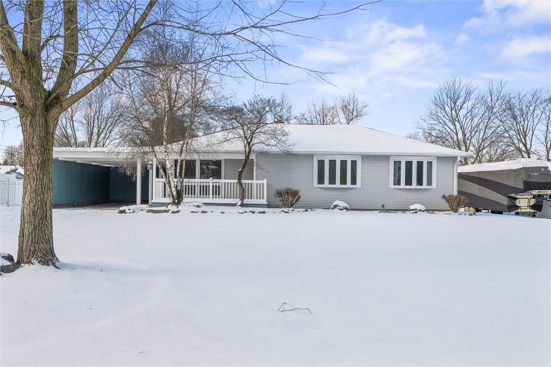 Property Photo:  302 Sunset Blvd  PA 16148 