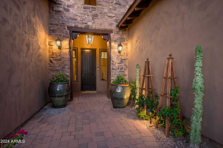 Property Photo: 17967 N 95th Street AZ 85255