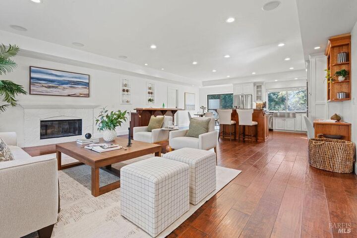 Property Photo: 24 Arroyo Lane CA 94947