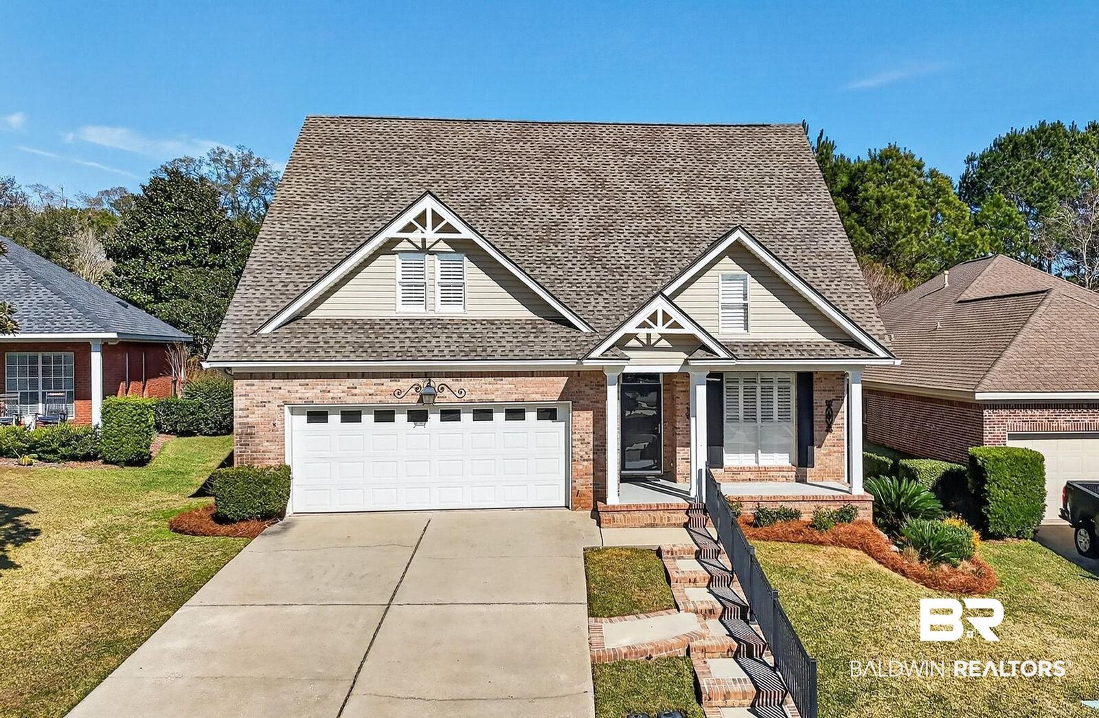 Property Photo: 30162 Persimmon Drive AL 36527