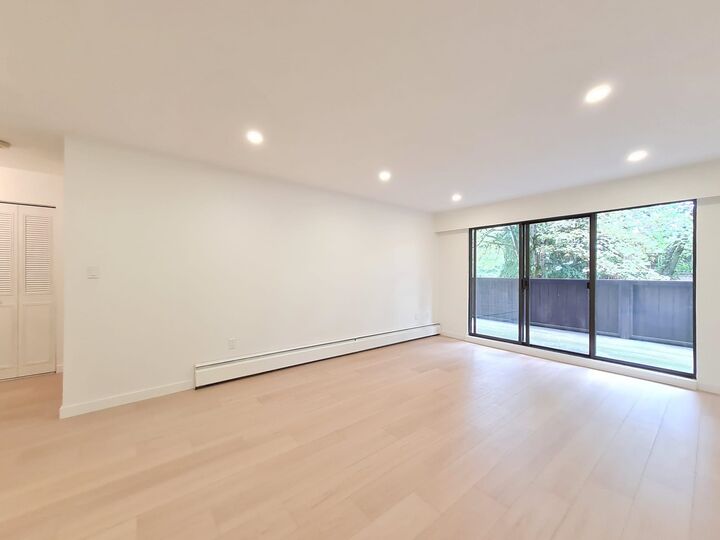 Property Photo: 6560 Buswell Street 107 BC V6Y 2G7