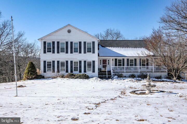 Property Photo: 180 Goldfinch Lane VA 22637