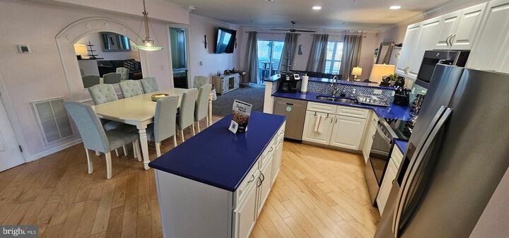 Property Photo:  3300 Sanibel Circle 3301  DE 19971 