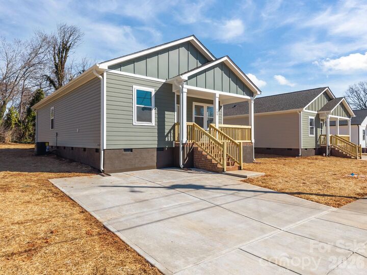 Property Photo:  109 E Earnhardt Street  NC 28144 
